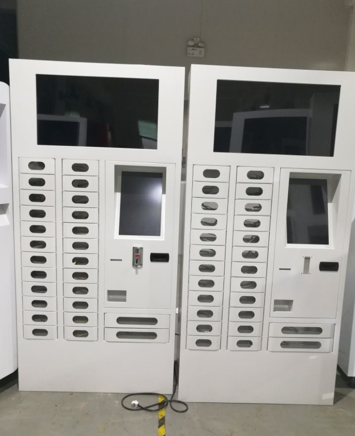 último caso de la compañía sobre Estación de la venta de la carga del teléfono móvil del armario del gabinete